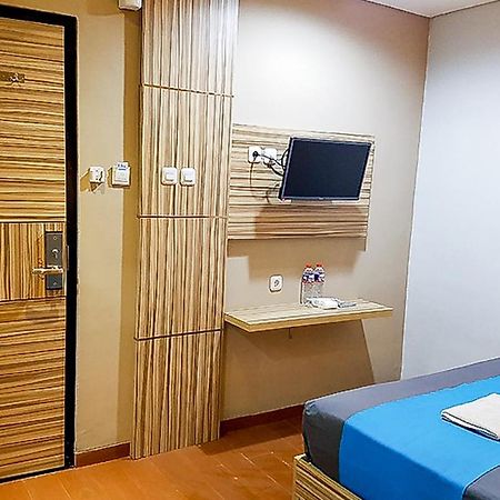Jabusimo Syariah Redpartner Hotel Jakarta Eksteriør billede