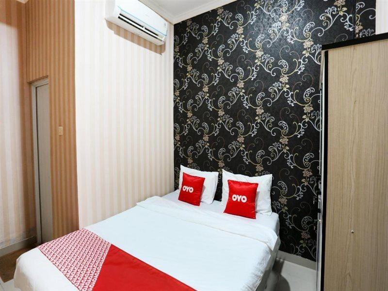 Jabusimo Syariah Redpartner Hotel Jakarta Eksteriør billede