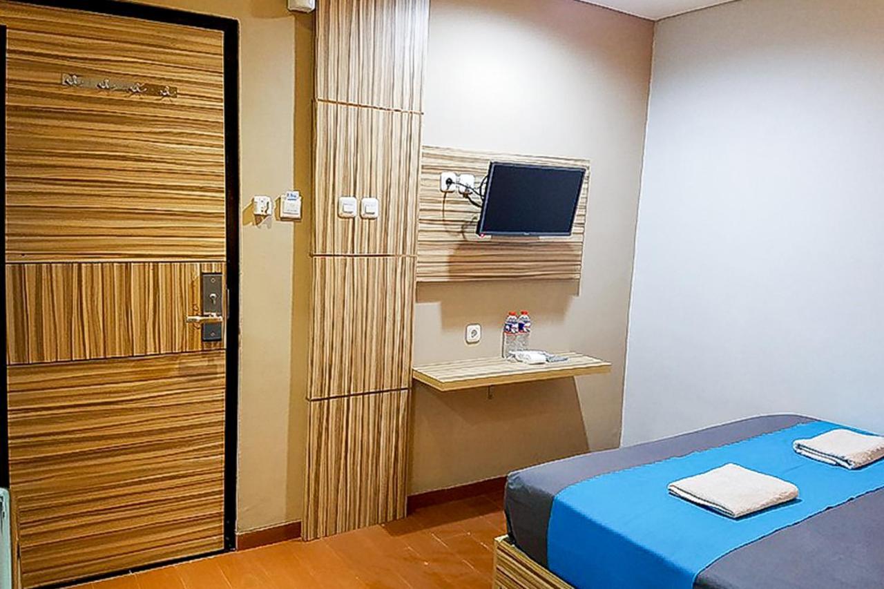 Jabusimo Syariah Redpartner Hotel Jakarta Eksteriør billede