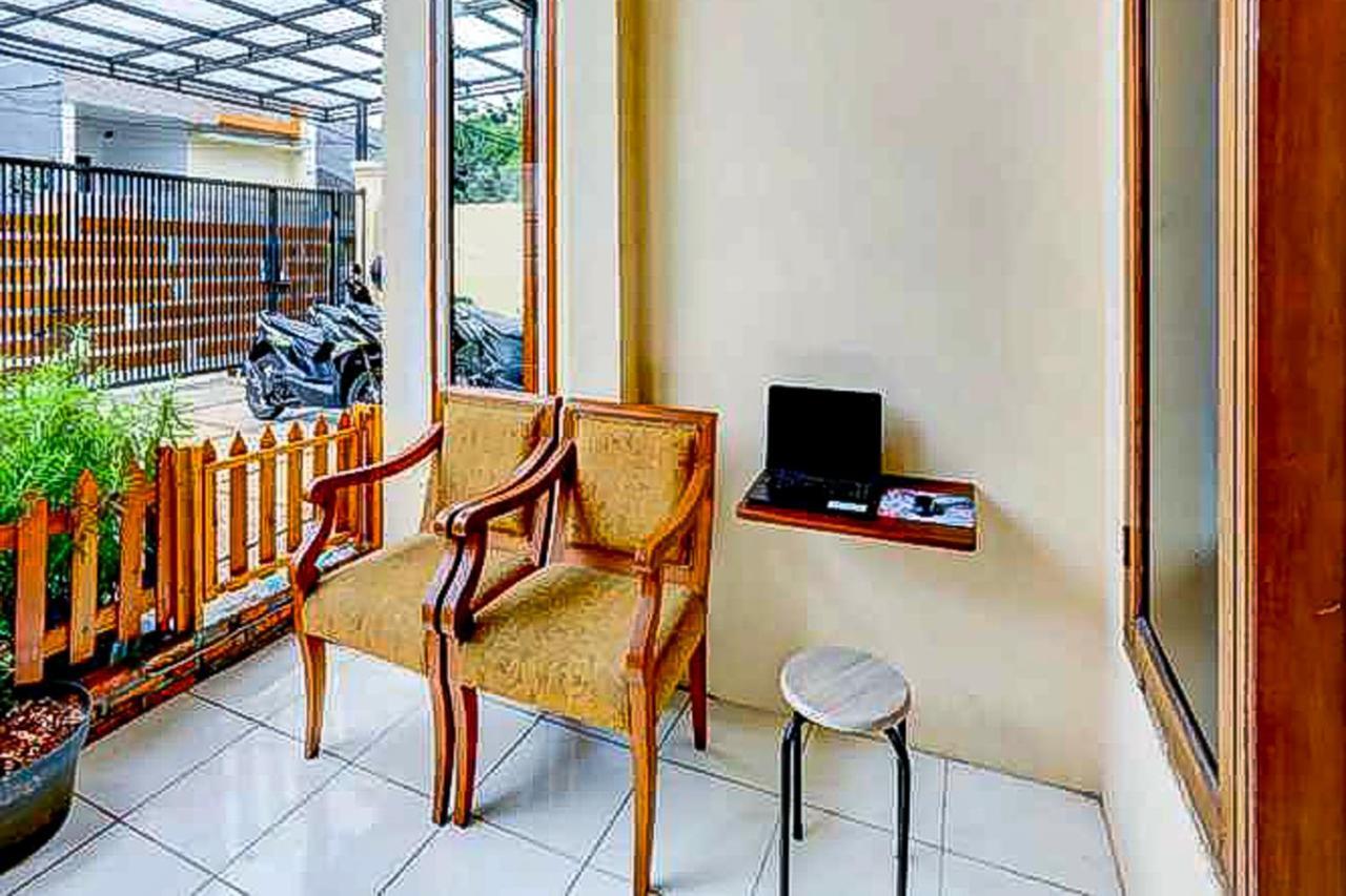 Jabusimo Syariah Redpartner Hotel Jakarta Eksteriør billede